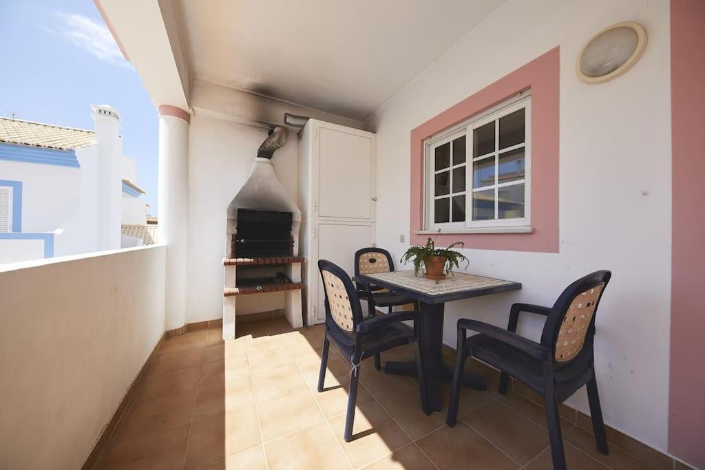 Cozy Sunny Peaceful Flat With Swimming Pool Apartment Burgau Exterior photo