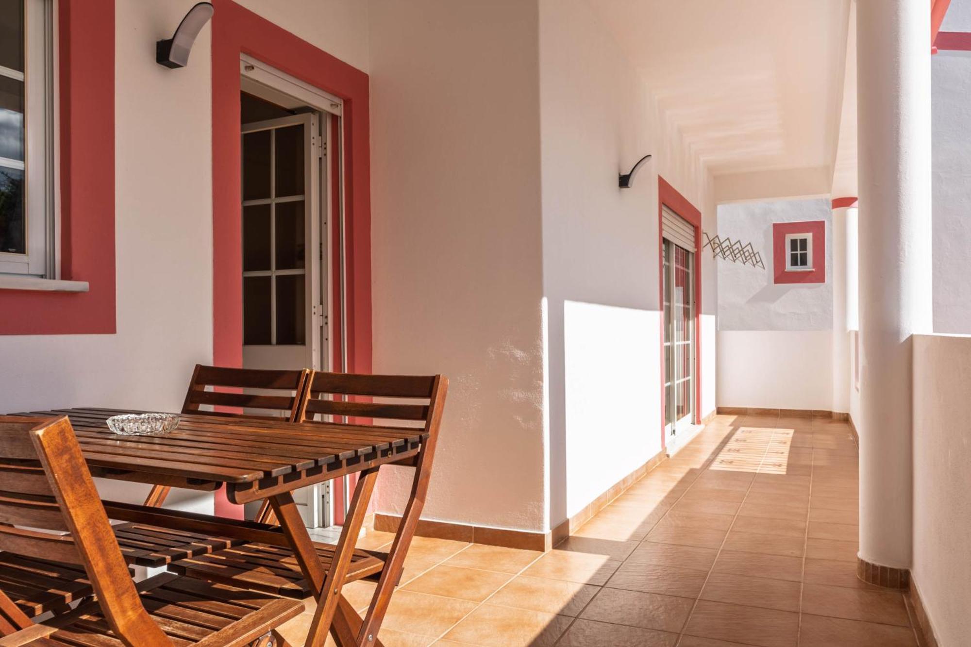 Cozy Sunny Peaceful Flat With Swimming Pool Apartment Burgau Exterior photo